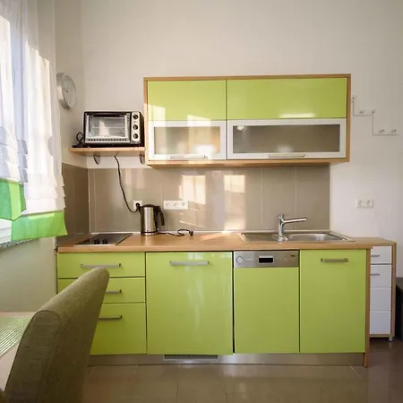 In Starigrad-paklenica 36667 Apartment *