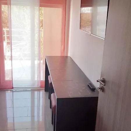 In Starigrad-paklenica 36667 Apartment *