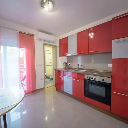 In Starigrad-paklenica 36667 Apartment